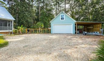 109 Bay Colony Way, Apalachicola, FL 32320
