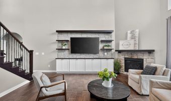 5215 Windrose Ln, Ames, IA 50014