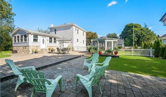 17 Elder Ave, East Providence, RI 02915