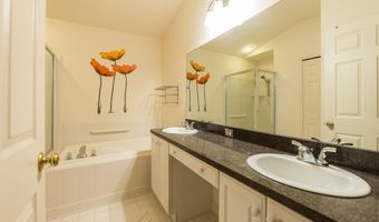 128 Ponds View Dr, Ann Arbor, MI 48103