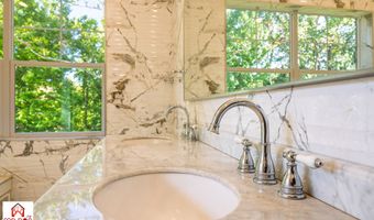 372 Foxboro Dr, Avon, IN 46123