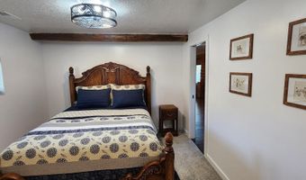 17 Frontier St, Diamondville, WY 83116