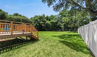 248 Church St, Belford, NJ 07718