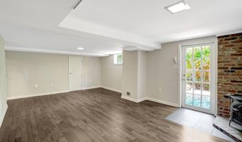 7107 COVENTRY Rd, Alexandria, VA 22306