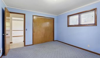 5400 LONG Ct, Appleton, WI 54914