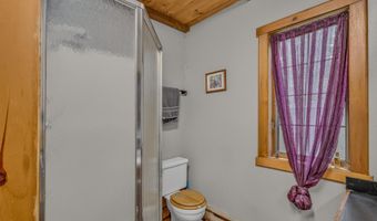 2054 Whitefield Rd, Bethlehem, NH 03574