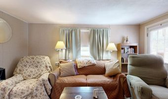 1776 Riverside Dr, Auburn, ME 04210