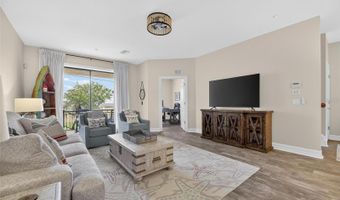 6408 MAYRA SHORES Ln, Apollo Beach, FL 33572