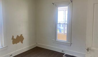 1105 W 9th St, Alton, IL 62002