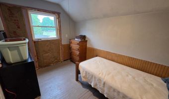 217 5TH St, Alpha, MI 49902