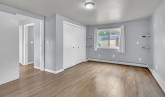 6 Briarwood Rd, Albany, NY 12211