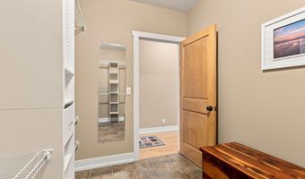 3235 Lakeview Dr, Allegan, MI 49010