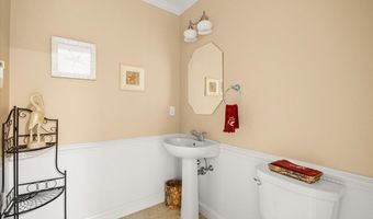 22 Prestwick Rd 22, Bourne, MA 02532