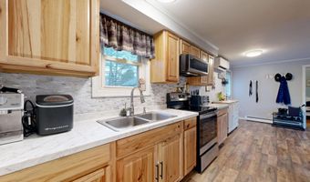 6 Cecile Ave, Augusta, ME 04330