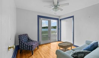 78 Ellery Rd, Newport, RI 02840