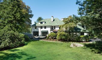 18 Tokeneke Trl, Darien, CT 06820