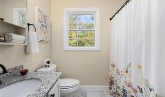 3 Victory Falls Rd, Coventry, RI 02827