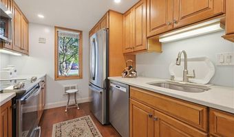 77 Windward Ln, Bristol, RI 02809