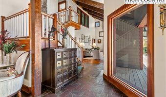 792 Pigeon Roost Rd, Banner Elk, NC 28604