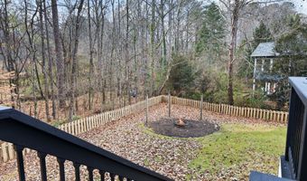 1029 Regency Dr, Acworth, GA 30102