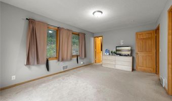 101 Hidden Meadow Ct, Apple Valley, MN 55124