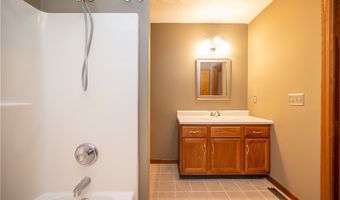 6581 N Timberidge Ave, Austintown, OH 44515