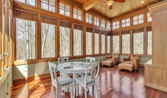 5140 Turtle Point Dr, Ann Arbor, MI 48105