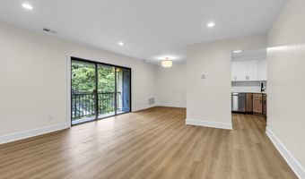 104 Dundee Ct, Aberdeen, NJ 07747