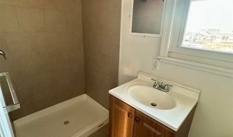 37 N Massachusetts Ave Ave, Atlantic City, NJ 08401