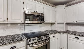 1011 Shelly Dr, Keene, TX 76031