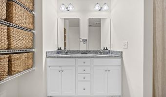 169 Carriagebrook Cir, Camden, SC 29020