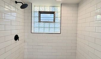 22 W070 Byron Ave, Addison, IL 60101