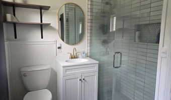 2101 Robinhood Rd, Albany, GA 31707