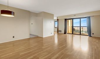 307 YOAKUM Pkwy 1517, Alexandria, VA 22304