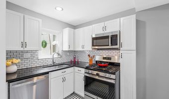 4782 21ST Rd N, Arlington, VA 22207