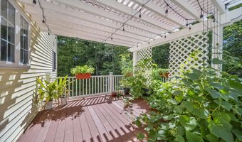 95 Lady Slipper Ln, Chester, NH 03036