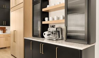 6916 CARMICHAEL Ave, Bethesda, MD 20817