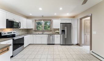 26 Anderson Rd, Brooklyn, CT 06234