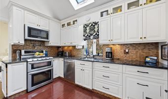 38 Bayside Pl, Amityville, NY 11701