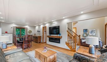 1035 Vermont Ct, Ames, IA 50014