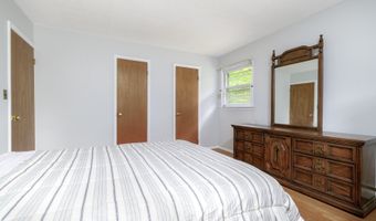 30 Tamanny Trl, Danbury, CT 06811