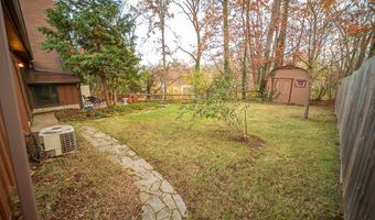 722 Valley Dr, Amherst, OH 44001