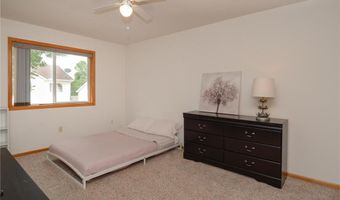 2768 Cutters Grove Cir, Anoka, MN 55303