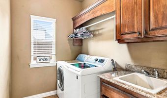 2711 SE 7Th St, Bentonville, AR 72712