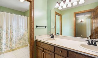 805 27th St SW, Austin, MN 55912