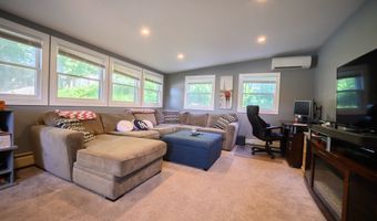 15 Farnam Hl, Bethel, CT 06801