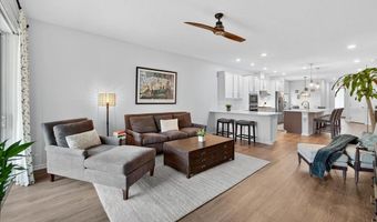 7403 SUNGOLD MEADOW Ct, Apollo Beach, FL 33572
