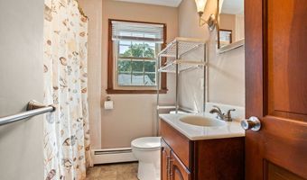 26 Willard Rd, Ashburnham, MA 01430