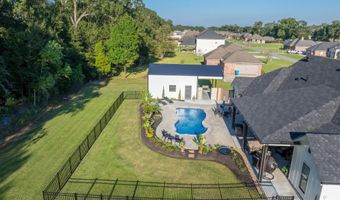 1090 Sandy Ln, Arnaudville, LA 70512