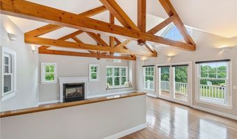 21 Bonnet View Dr, Jamestown, RI 02835